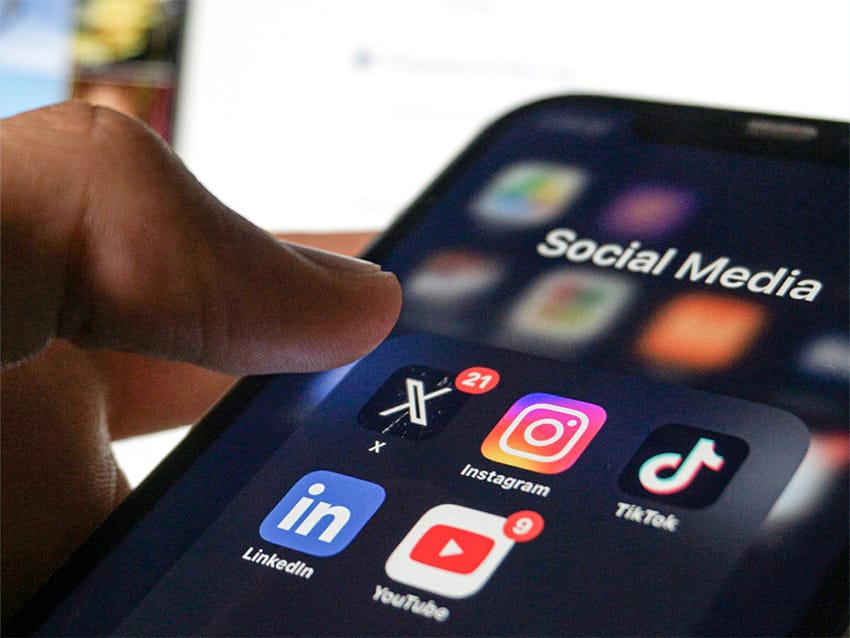 Redes sociales para presentar  proyectos de arquitectura en redes sociales con IA
